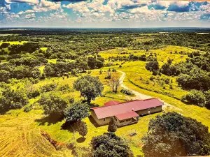 Image of 4 Bedroom on 15 Acres Near Crossbar Off Road Park & Turner Falls