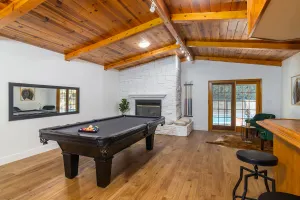 Image of 4 Bedroom house large pool & spa in prime location