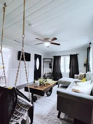 Image of The Honeycomb Haven l 1 Mile to Downtown Thomasville