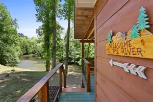 Image of Rustic Cabin on the RIVER!