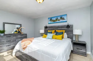 Image of Last-Minute Florida Stay | Beach + Pool + King Bed