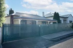 Image of Pudding Bag Cottage *CBD* Families, Couples, Solos