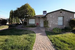 Image of Cozy Oldtown House Near Downtown