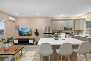 Image of COZY HOME｜Fast WiFi｜4k Smart TV | For Families