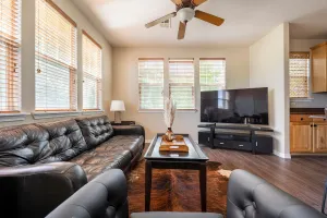 Image of HUGE 2 BEDROOM CONDO WITH GARAGE