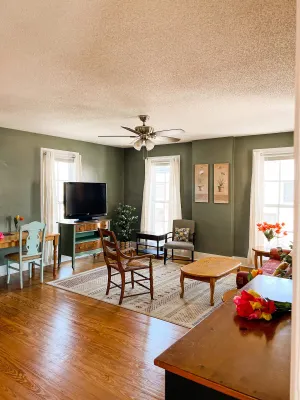 Image of Uptown Roost