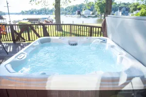 Image of Cheerful Cottage with hot tub