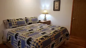 Image of Bear Creek Suite - King Bed w/Rustic Charm