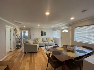 Image of Bright 3 bedroom, 2 bath home; game room w\/ arcade machines - basketball machine