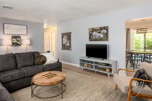 Image of Kid Friendly. Outdoor space. Fully stocked kitchen. Bright and clean.