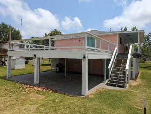 Image of Sea Breeze-Entire lower level