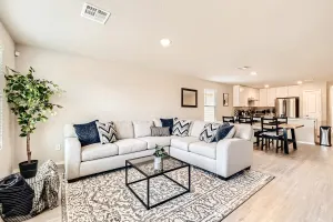 Image of Gorgeous 4br\/2.5ba Home Near Downtown SA\/Alamodome