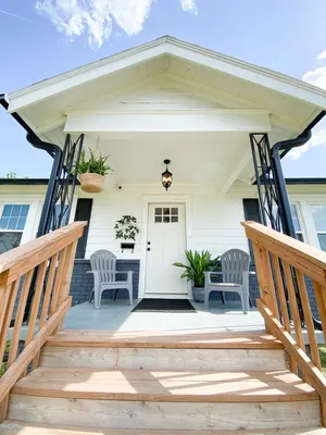 Image of Clean & stylish 3-bedroom craftsman near MWSU