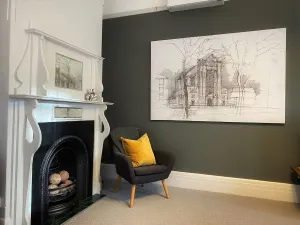Image of Immaculately renovated cottage in the centre of town
