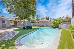 Image of An amazing full house with a pool