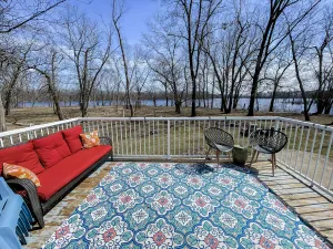 Image of Adorable Cottage on GREAT Fishing Lake