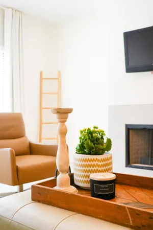 Image of New renovated condo \/ lake view in Energy Corridor