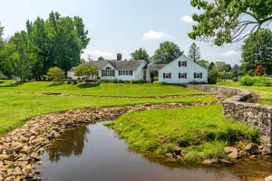 Image of Picturesque 3 bedroom Country home