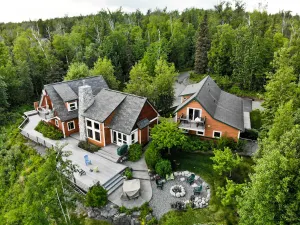 Image of Secluded, quiet 1 BR 1 BA apt with AMAZING views!