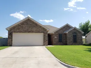 Image of The Diamond on Dundee: Nice New 3 Bedroom 2 Bath