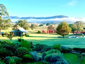 Image of Hartvale Cottage & Gardens.  Breathe out... Let go... Be inspired...