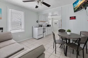 Image of Cozy 1st Floor apt blocks from Beach Boardwalk 1