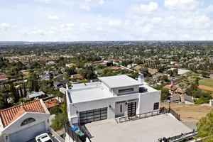 Image of 360° HILLTOP VIEW \/ Ultra Modern \/ 15min DISNEY