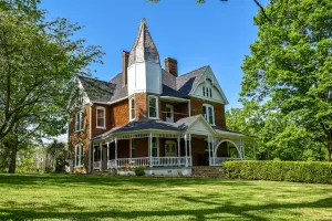 Image of New! Large Victorian home! Outdoor space for entertaining!