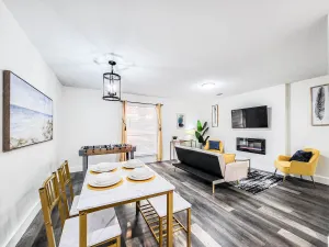 Image of Modern Duplex - Private Backyard & Pet Friendly