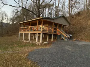 Image of Secluded couple’s mountain cabin