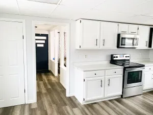 Image of Cozy Green Cottage | Long or short stays