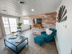 Image of Rustic Retreat/Horse & Dog Facility/Wi-fi/