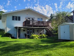 Image of Tranquil Lakefront Escape Come Relax & Unwind!