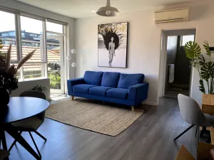 Image of Condo Moments to Elwood Beach and Village