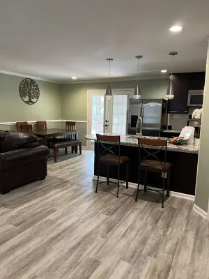 Image of 2-Story Townhouse with King Size Bed off Capital Blvd