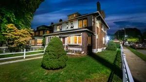 Image of The Allentown Whitehouse