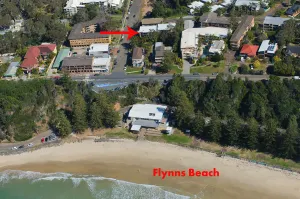 Image of Flynns Beach 2 BR Apt, King Bed, Walk to Beach