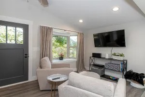 Image of Modern 2 Bedroom Home in West Knoxville