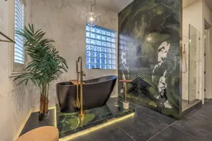 Image of FreshlyRemodeledSpacious 7BR/4BAHome,Pool/Hot tub.