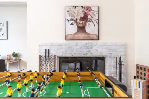 Image of Spacious Modern Charm | Groups & Families