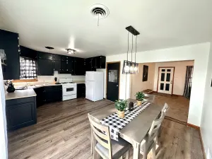 Image of Black Horse Abode - Great House & Great Location