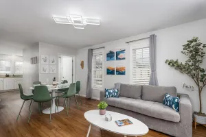 Image of Starved Rock & Ottawa Retreat Amazing Getaway Home