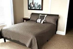 Image of Macomb 1 BR APT | Walk 2 WIU | Comfortable & Quiet