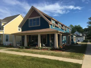 Image of Legacy Park Apartment next to Harding University