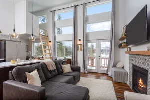 Image of *NEW!* The Romantic Stay