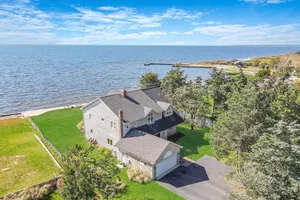 Image of Waterfront next to Bellport