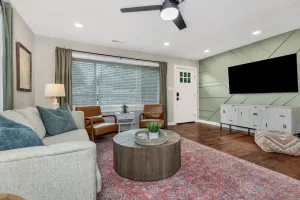 Image of Cute & Cozy-close to downtown, VBC, Orion & more!