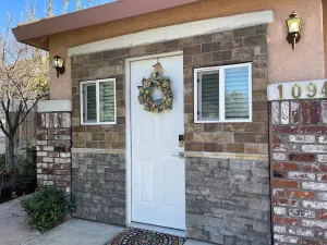 Image of Cozy and Serene Apartment - No cleaning fee.