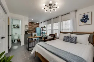 Image of Azul Relaxing Studio In Mineral Well Texas