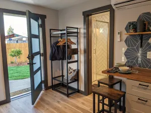 Image of Modern, pet-friendly, private - EV charger level 2